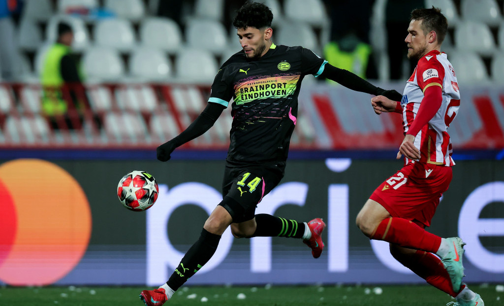 Rikardo Pepi u duelu sa Timijem Maksom Elšnikom