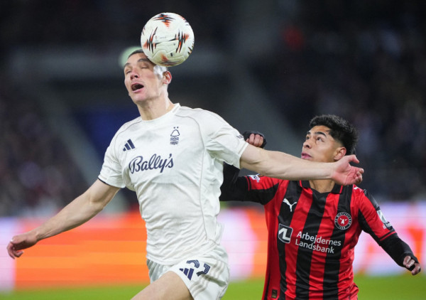 (VIDEO) Notingem preko penal drame do četvrtfinala: Milenković asistencijom pogurao "šumare"