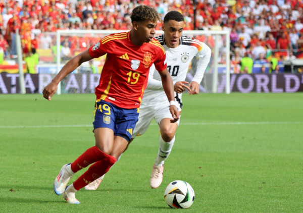 Luis de La Fuente izabrao fudbalere za utakmicu sa Srbijom: Čudesni Jamal čeka "orlove"