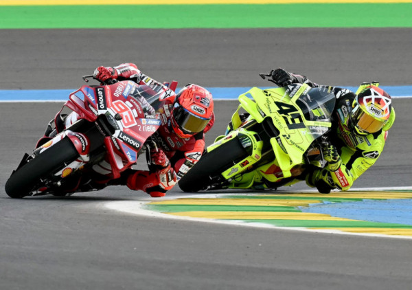 (VIDEO) Mark Markez slavio u sprintu na stazi "Ajrton Sena" pred očimna Kafua