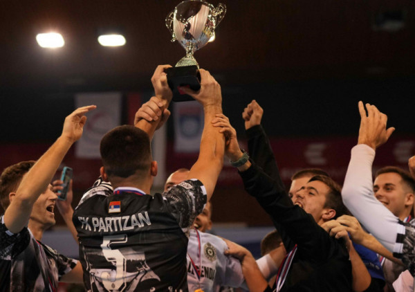 Futsaleri Partizana i zvanično krunisali sezonu: pehar i individualna priznanja za Šljukića i Aksentijevića!