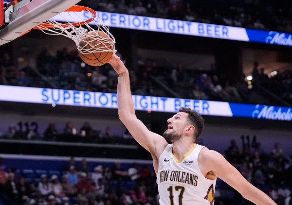 (VIDEO) Matković oduševio navijače strašnim zakucavanjem