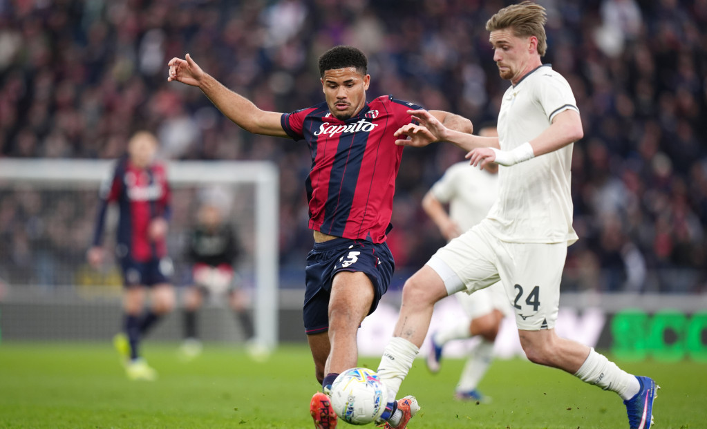 Kenet Tejlor u duelu sa Simonom Somom