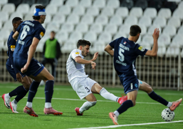 (VIDEO) Stojanović brži od sudijske pištaljke: "Dizelka" zaribala na Banovom brdu! Čukaričkom se smeši plej-of