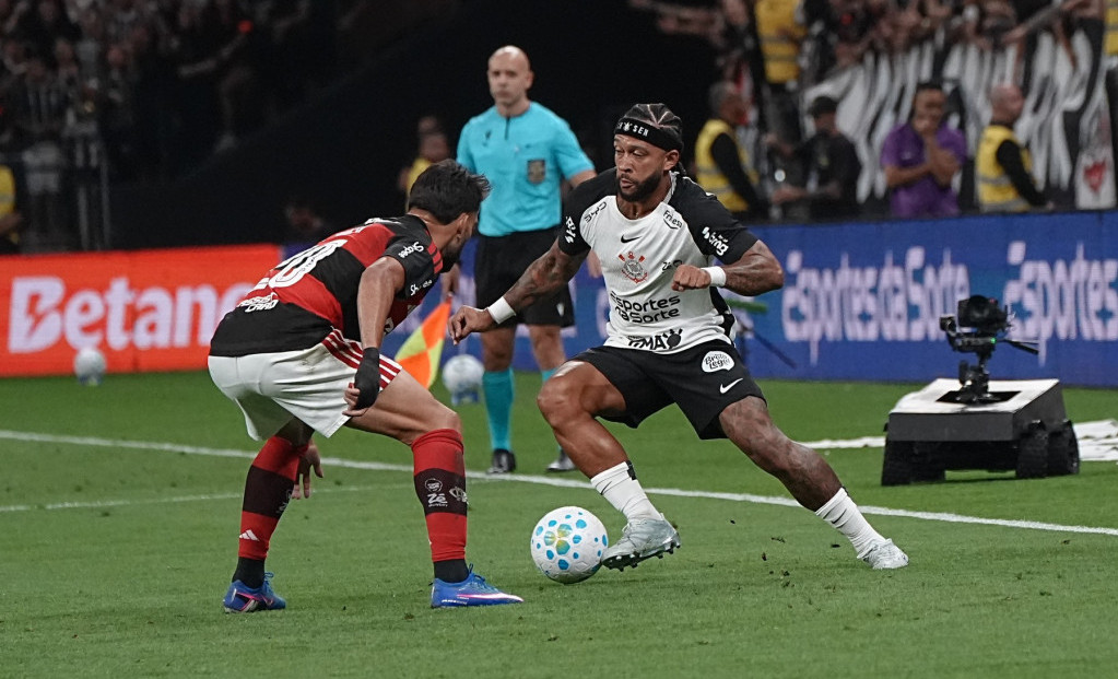 Memfis Depaj je asistirao protiv Flamenga pa se povredio