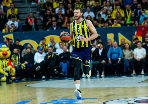 Fenerbahče zadržava bitan šraf šampionske mašinerije: Nikolo Meli odlaže izlazak na slobodno tržište