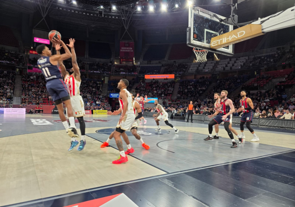 Košarkaši Crvene zvezde i Baskonije