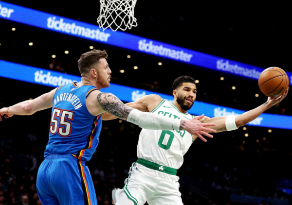 (UŽIVO) Tejtum perfektan, probudio se i Džejlen: Boston je na posed zaostatka