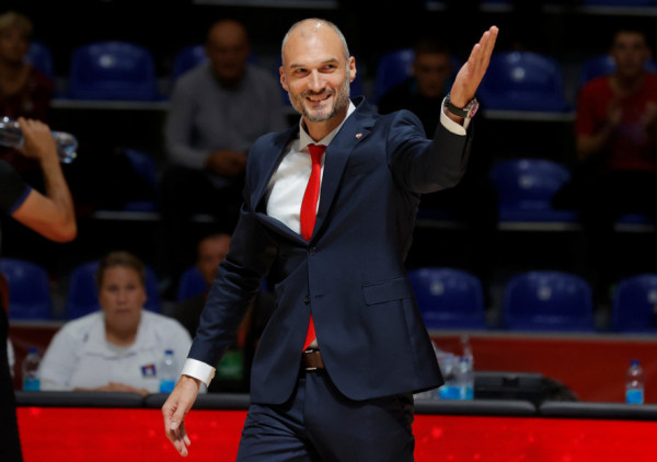 (VIDEO) Incident u Tuzli: Bivši košarkaš Zvezde prekinuo konferenciju