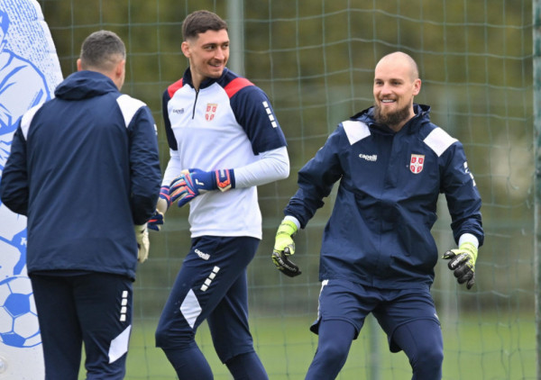 (FOTO) Reprezentacija Srbije odradila trening pred put u Španiju