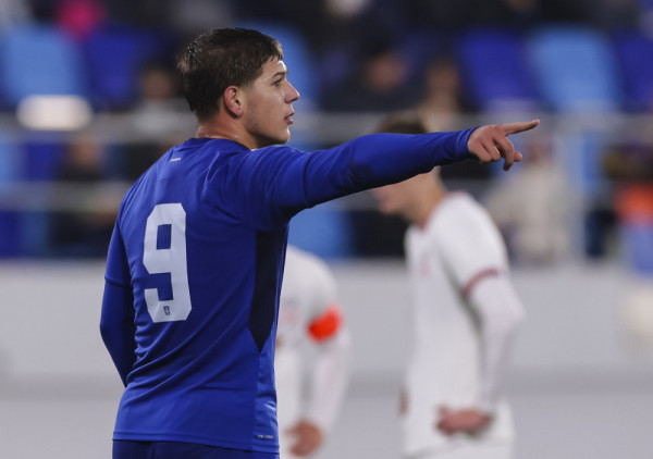 Mlada reprezentacija Srbija remizirala sa Kirgistanom: Projektil Mitrovića iz slobodnjaka obeležio meč