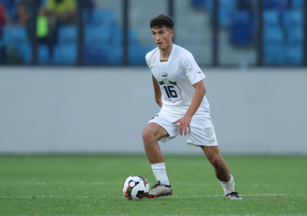 Mlada reprezentacija Srbija remizirala sa Kirgistanom: Projektil Mitrovića iz slobodnjaka obeležio meč