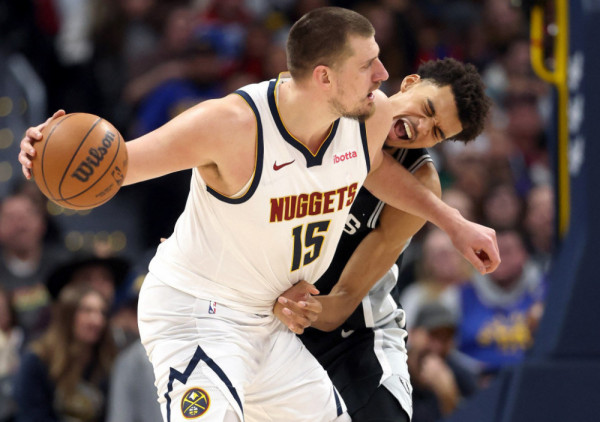 Jokiću bi MOŽDA "kvadripl-dabl" prosek doneo MVP priznanje: NBA propaganda koja "gura" Vembija u prvi plan