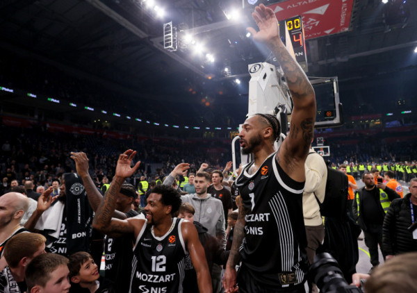 (KRAJ/VIDEO) Nestvarana pobeda Partizana: Crno-beli posle dva produžetka srušili Valensiju