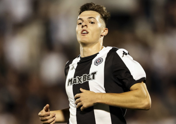 Teško da će Partizan videti sve bonuse... Evo šta je neophodno da Kostić uradi kako bi u Humsku stigao priliv novca