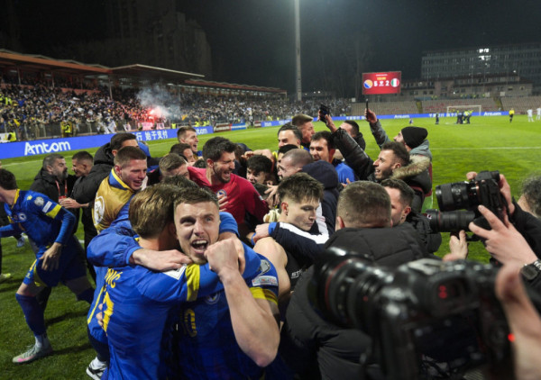 Velika euforija u BiH posle plasmana na SP: Srušili Italiju, a sad žele da sruše i stadion u Zenici