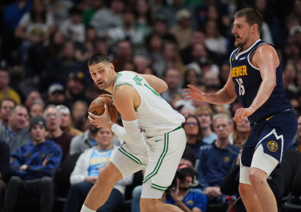 (FOTO) Nikola Vučević nosi dres Crvene zvezde