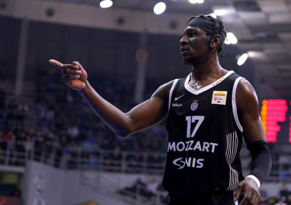 Partizan umalo ostao bez Isaka Bonge: Nemac dobio ponudu od konkurenta za NBA titulu