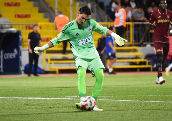 (VIDEO) Nestvaran gol u Turskoj: Golman Kasimpaše pogodio sa 80 metara!