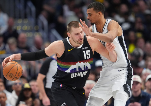 (UŽIVO) San Antonio vodi u Denveru: Jokić sprečava dvocifrenu prednost