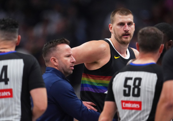 (VIDEO) Ovo je već sramno: Hoće li se Jokiću svirati nešto?!