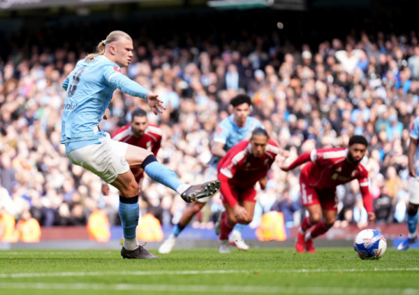 Erling Haland, kralj het-trikova: Hari Kejn od subote gleda u leđa neverovatnom Norvežaninu