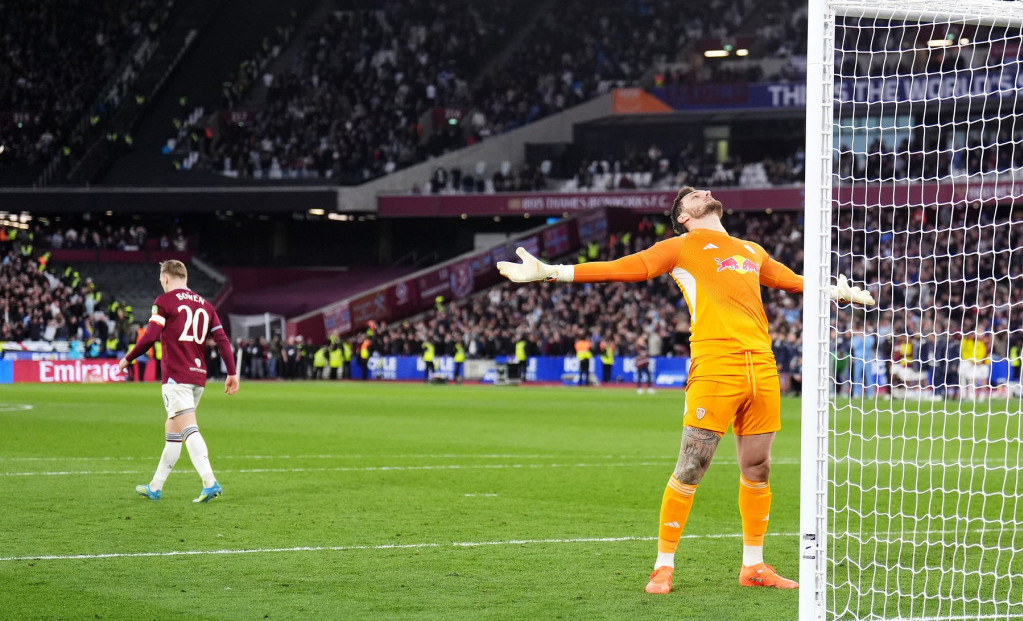 Lukas Peri, junak Lidsa u penal seriji