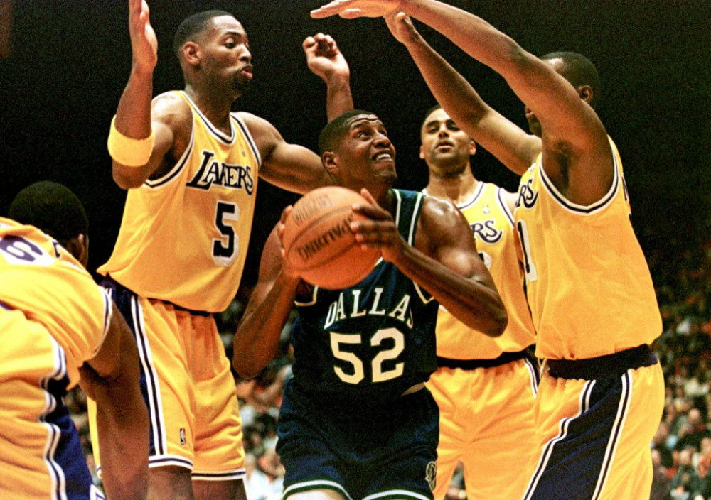 Samaki Voker u dresu Dalas Meveriksa