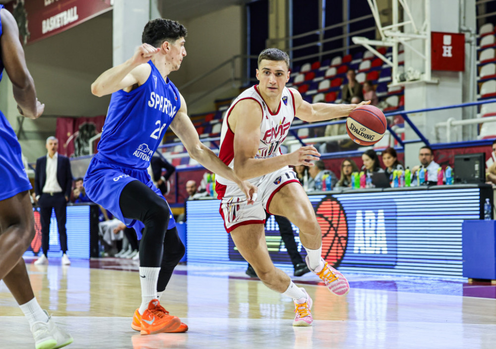 Košarkaši FMP-a i Spartaka