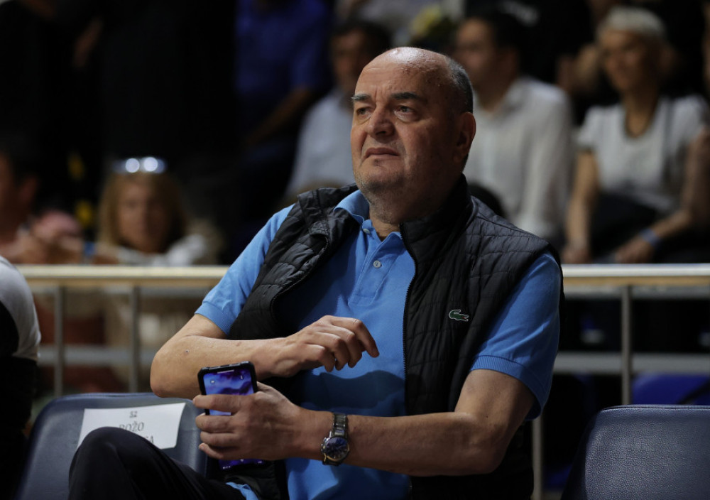 Preminuo je Duško Vujošević