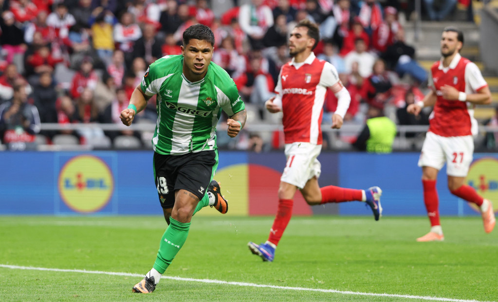 Kućo Ernandez slavi gol protiv Brage