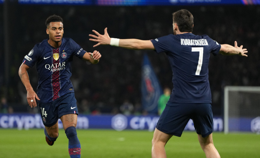 Dezire Due slavi gol