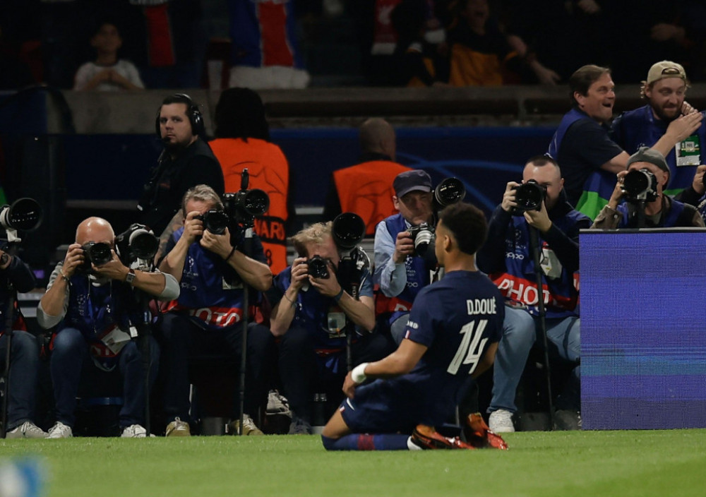 Parižani nastavljaju pohod ka odbrani evropske krune