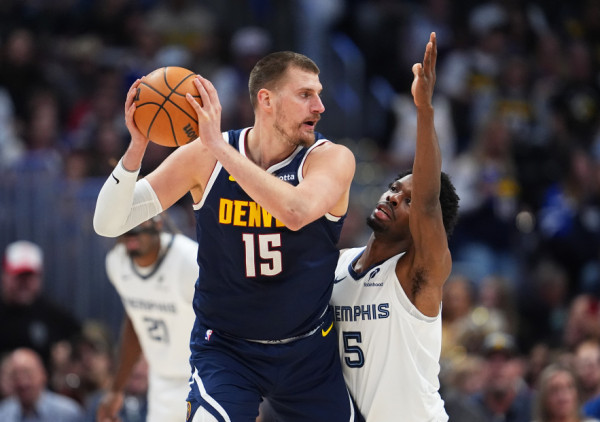 (VIDEO) "Pala" i deseta: Jokić vodio saigrače do novog dostignuća