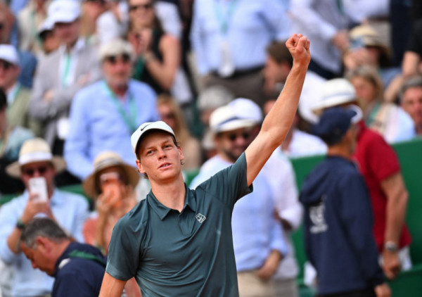 Siner osmi put zaredom preslišao Zvereva za finale u Monte Karlu