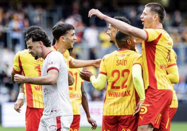 Umesto velikog derbija na "Parku prinčeva" za titulu prvaka, Lans igrao prijateljski meč za uhapšenog novinara