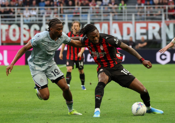 Milan potučen, razbijen i raznesen: Udineze deklasirao "rosonere", Leao "počašćen" zvižducima