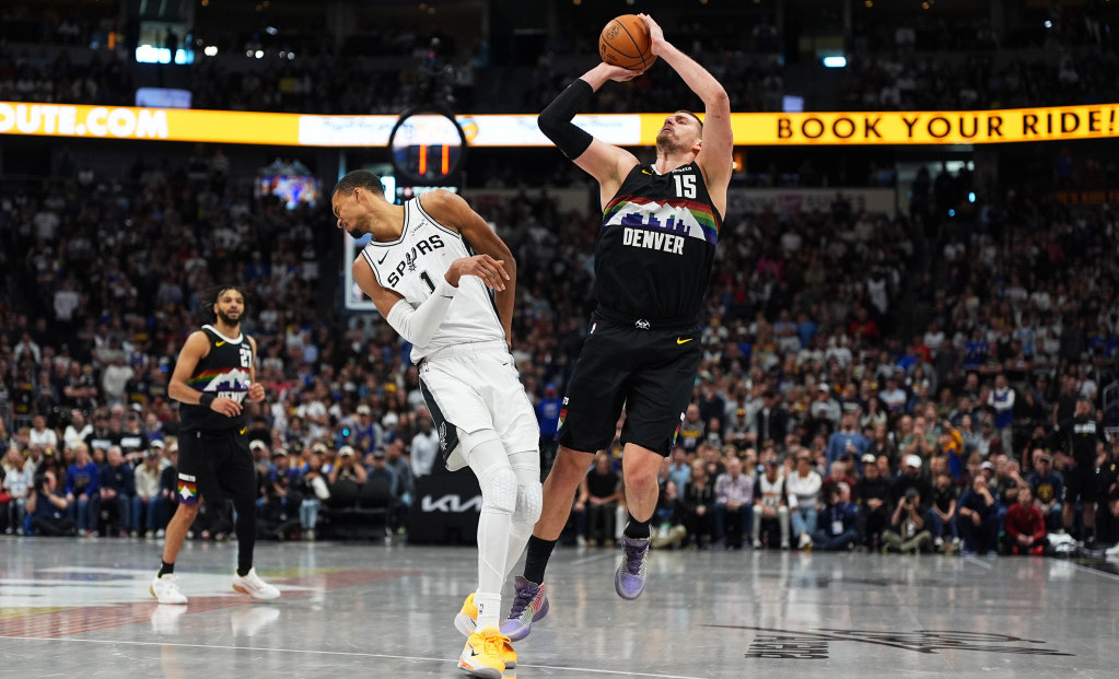 Viktor Vembanjama i Nikola Jokić