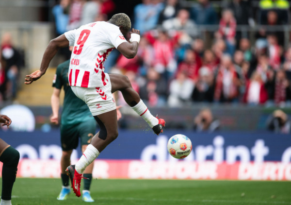 (VIDEO) "Jarčeve" konačno ogrejalo sunce: Keln slavio nakon 72 dana i najavio opstanak u Bundesligi