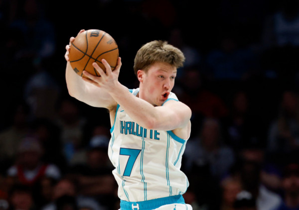 (VIDEO) Kon Knupel ispisao istoriju NBA lige: Nijedan ruki ovo nije uradio