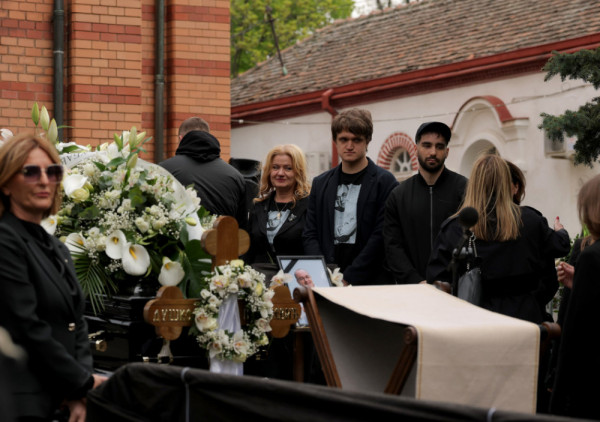 (FOTO) Poslednje zbogom: Dule Vujošević sahranjen u Aleji zaslužnih građana