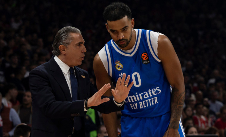 Serđo Skariolo I Trej Lajls na prvom meču sa Zvezdom