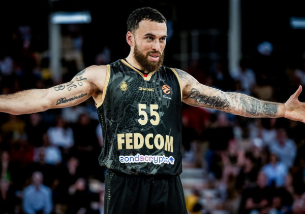 Osam "kneževa" igraju kao gladijatori: Monako poslao Hapoel na šesto mesto