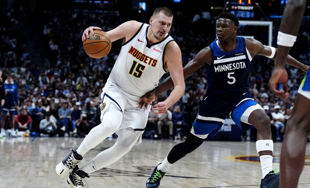 Nikola Jokić i Entoni Edvards