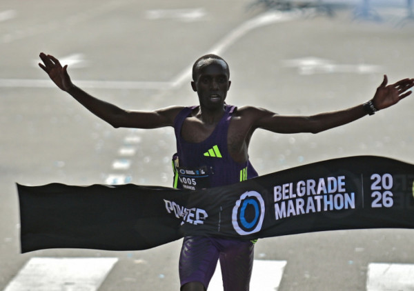 (FOTO) Beogradski maraton: Dominacija Kenijaca, Kumva i Džebet pobednici polumaratonske trke