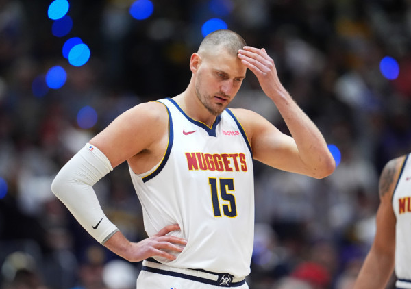 (UŽIVO/VIDEO) Poluvreme: Vukovi zadali prvi udarac, Nagetsi odgovorili, nerešeno je