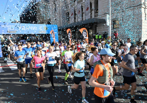 (FOTO) Počeo 39. Beogradski maraton sa 14.500 takmičara