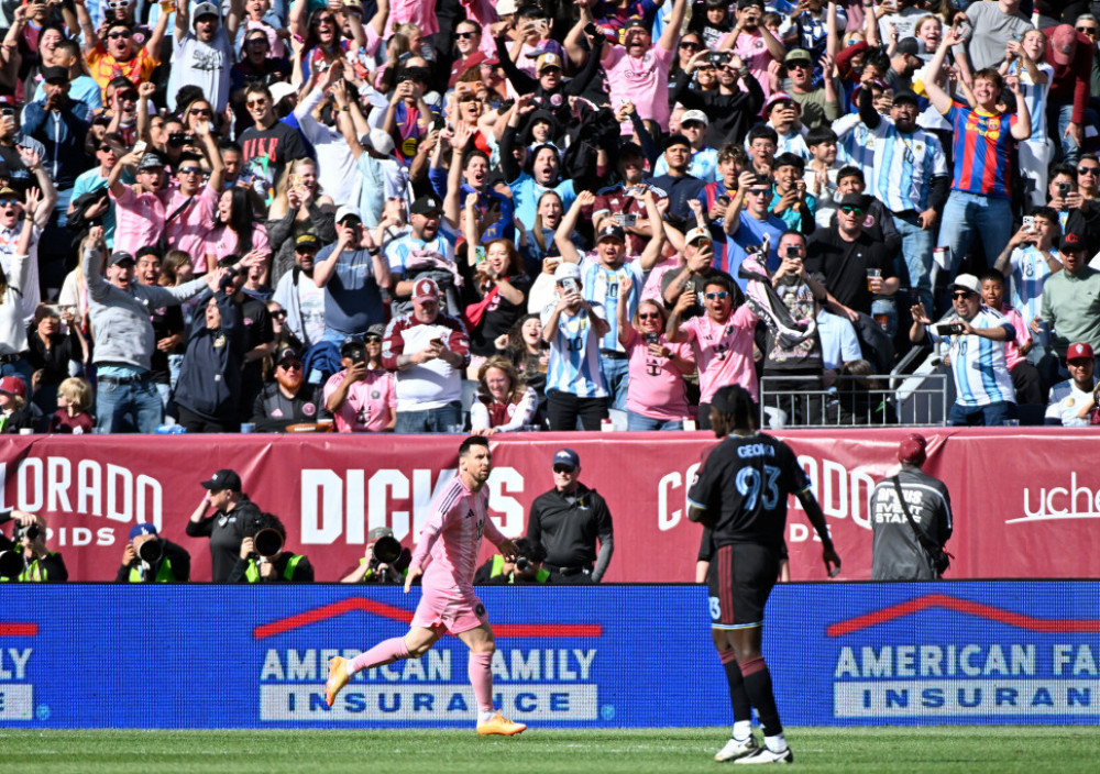 Lionel Mesi slavi gol