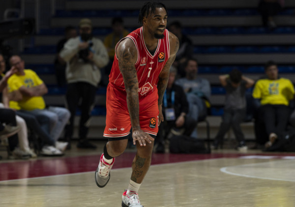 Hapoel kvari Zvezdine planove: Džonsu pojačana ponuda da ostane