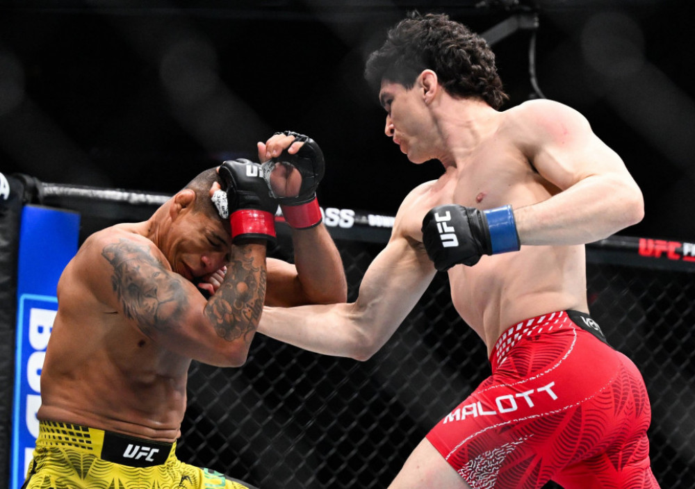 Gilbert Burns ostavio rukavice u oktagonu